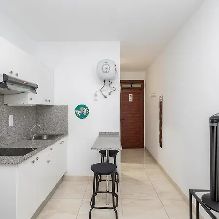 Lejlighed Comfy Renovated Studio 2 Min Walk To Beach *